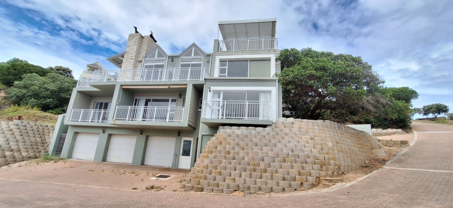 4 Bedroom Property for Sale in Vleesbaai Western Cape